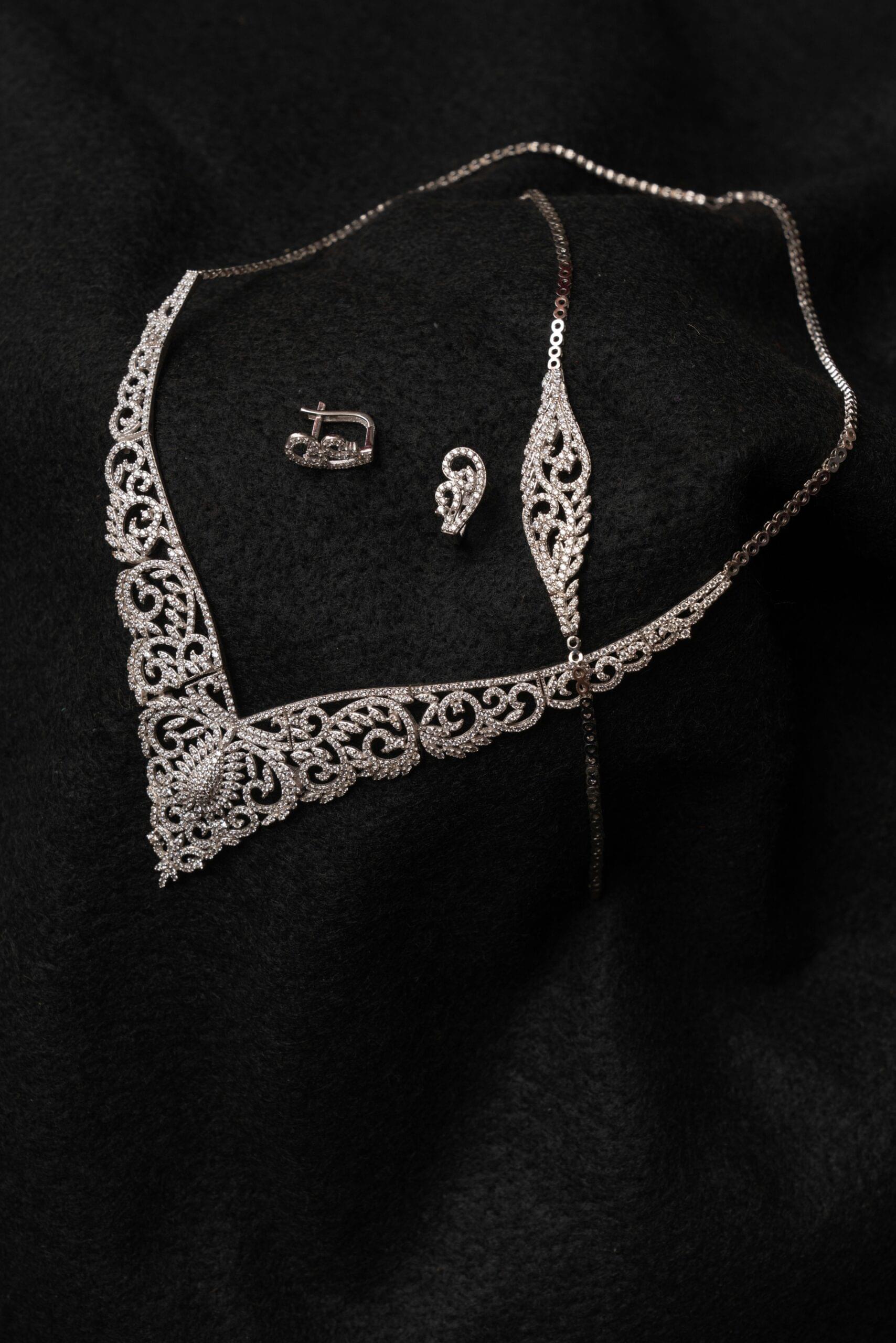 The Seraphina Crystal Filigree Jewelry Set
